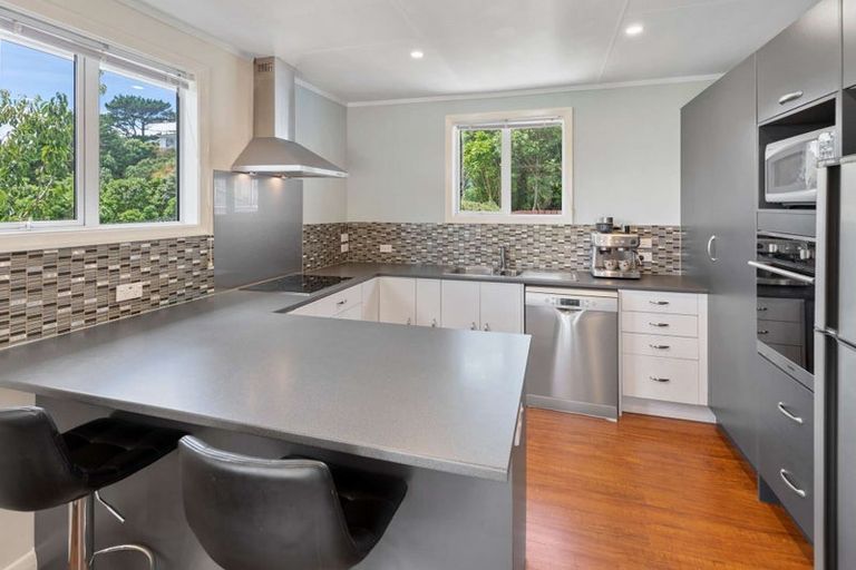 Photo of property in 137 Ironside Road, Johnsonville, Wellington, 6037