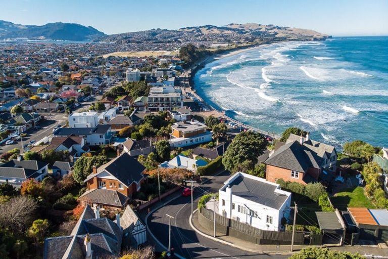 Photo of property in 19 Cliffs Road, Saint Clair, Dunedin, 9012