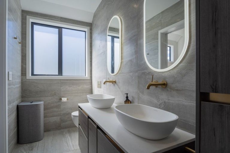 Photo of property in 1 Capstan Crescent, Whitianga, 3510