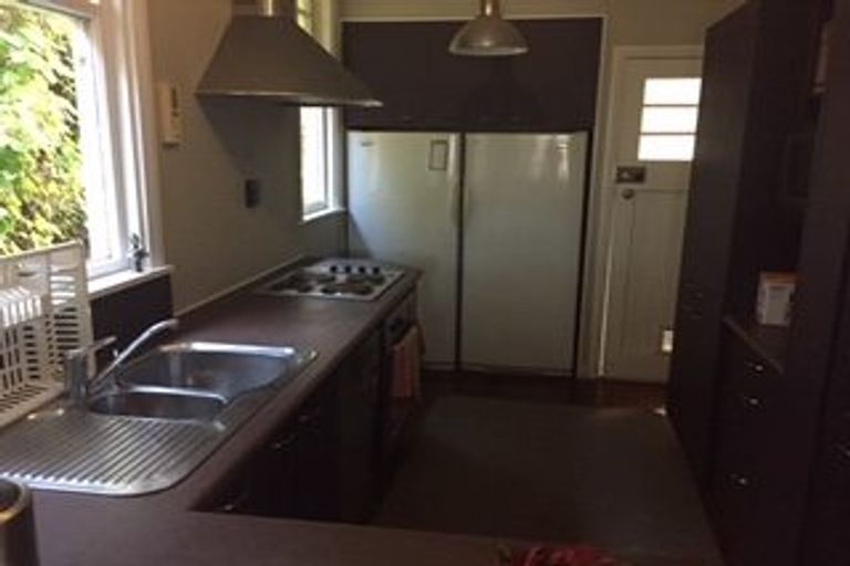 Photo of property in 26 Hampton Hill Road, Tawa, Wellington, 5028