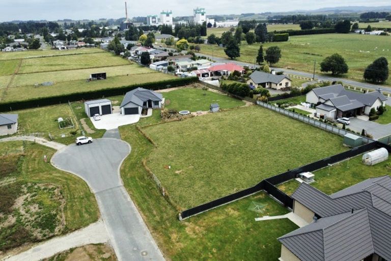 Photo of property in 16 Tui Place, Edendale, Wyndham, 9893