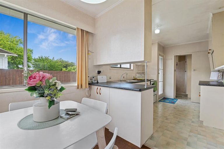 Photo of property in 15 Corilin Place, Mangakakahi, Rotorua, 3015