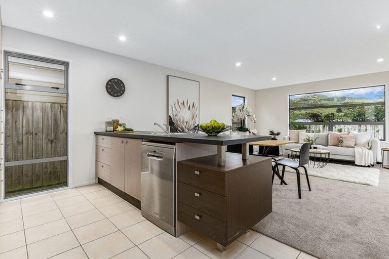Photo of property in 30 Abilene Crescent, Churton Park, Wellington, 6037