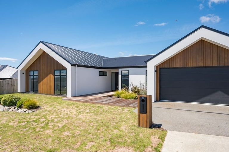 Photo of property in 45 Katania Heights, Brightwater, 7022