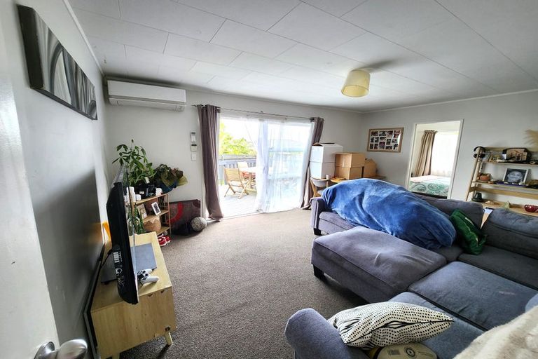 Photo of property in 60 Burundi Avenue, Clendon Park, Auckland, 2103