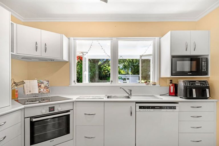 Photo of property in 9 Anaru Place, Awapuni, Palmerston North, 4412