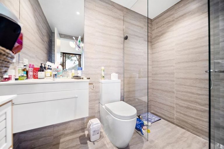 Photo of property in 2/39 Cherry Blossom Avenue, Frankton, Queenstown, 9300