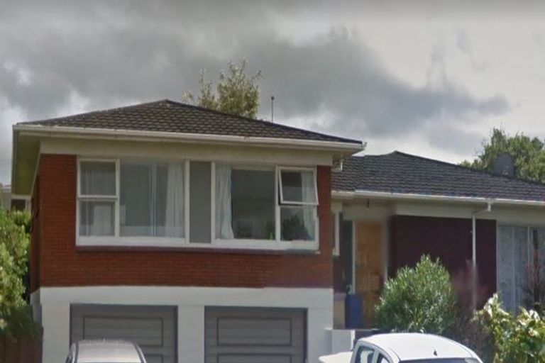 Photo of property in 17 Archmillen Avenue, Pakuranga Heights, Auckland, 2010