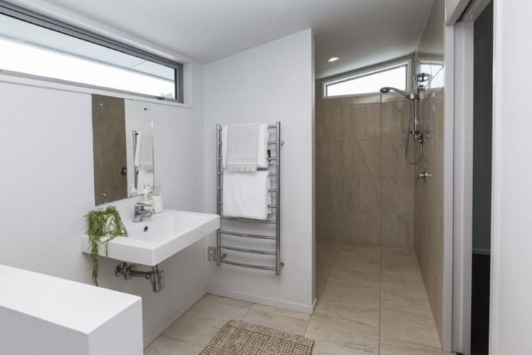 Photo of property in 6 Ombersley Terrace, Opawa, Christchurch, 8023