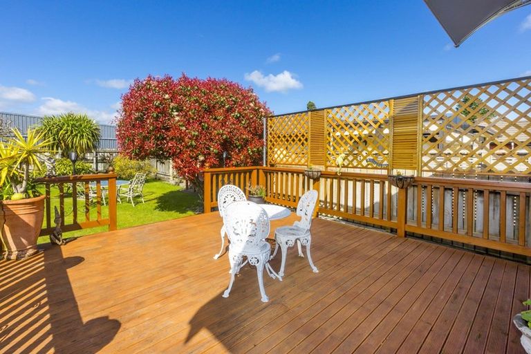 Photo of property in 10 Savage Crescent, Upper Hutt Central, Upper Hutt, 5018