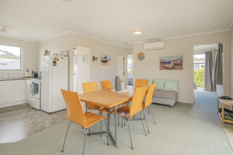 Photo of property in 23 Hawk Hill Crescent, Cooks Beach, Whitianga, 3591