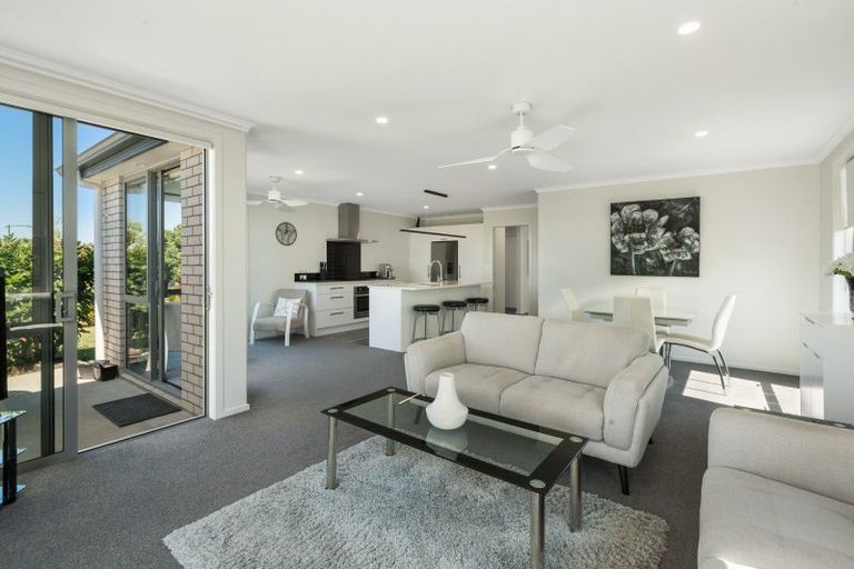 Photo of property in 7 Eastbank Drive, Katikati, 3129