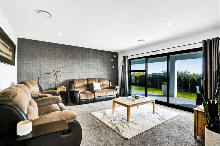 Photo of property in 4 Cessna Lane, Glen Avon, New Plymouth, 4312