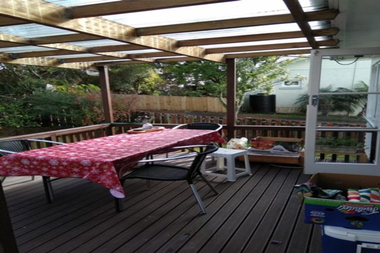 Photo of property in 494 Blockhouse Bay Road, Blockhouse Bay, Auckland, 0600