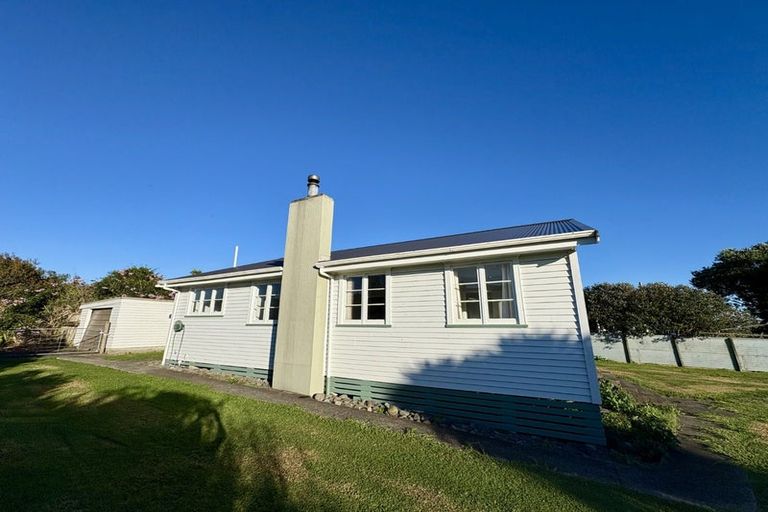 Photo of property in 29a Carthew Street, Okato, 4335