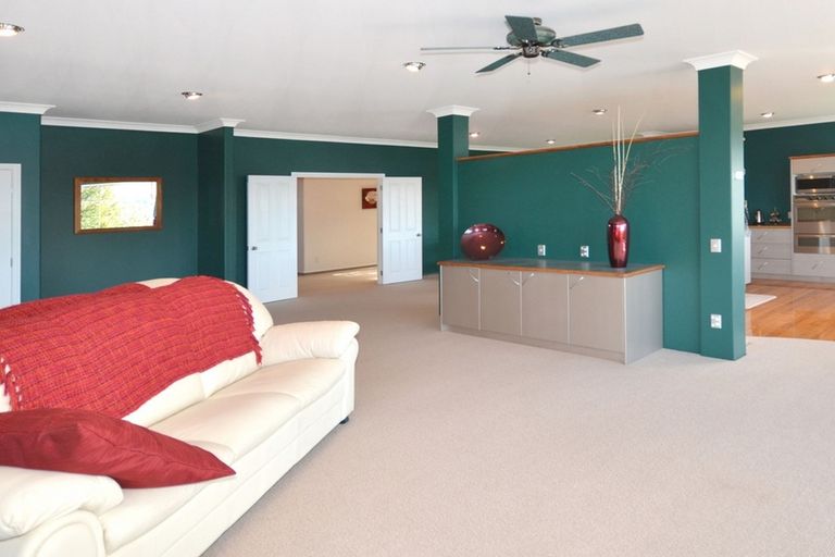 Photo of property in 82 Wakeman Road, Acacia Bay, Taupo, 3330