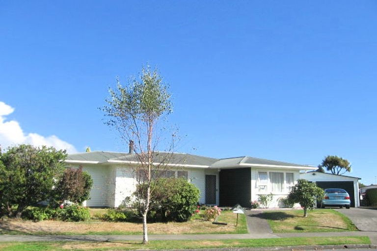 Photo of property in 15 Bonnie Glen Crescent, Ebdentown, Upper Hutt, 5018