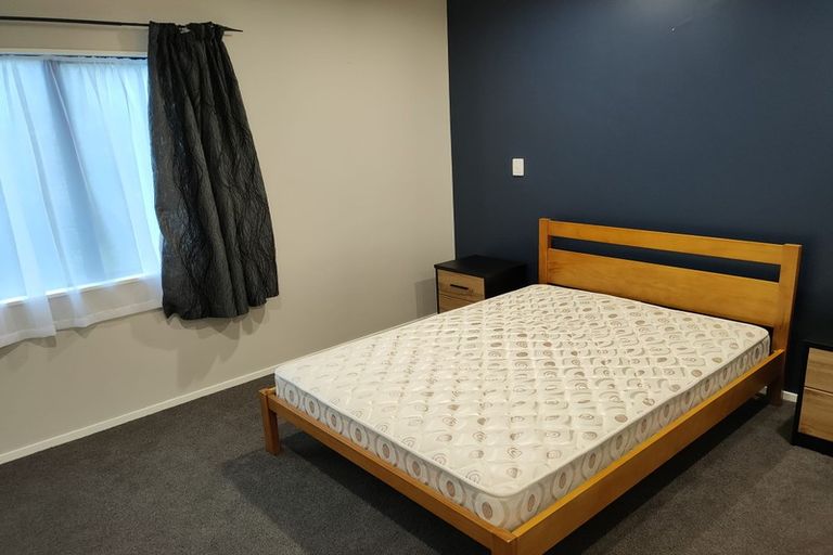 Photo of property in 19 Isobel Road, Greenhithe, Auckland, 0632