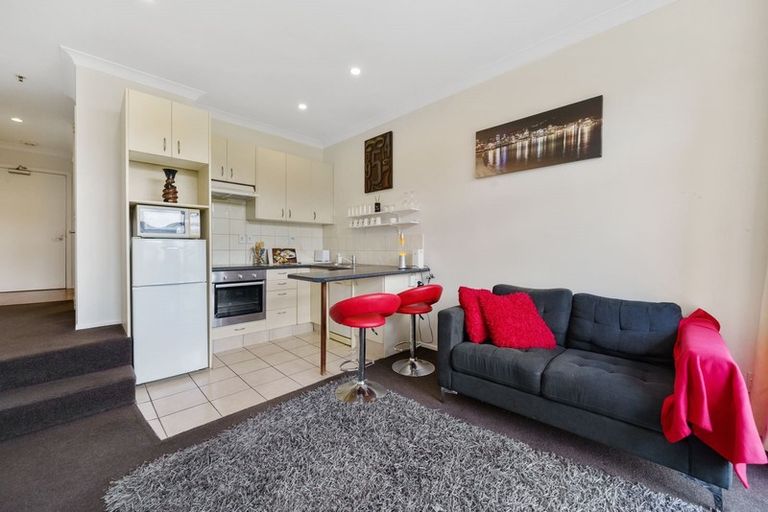 Photo of property in Terrace Garden Apartments, 13b/120 The Terrace, Wellington Central, Wellington, 6011