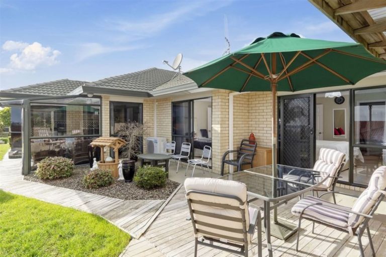 Photo of property in 60 Oteki Park Drive, Welcome Bay, Tauranga, 3112