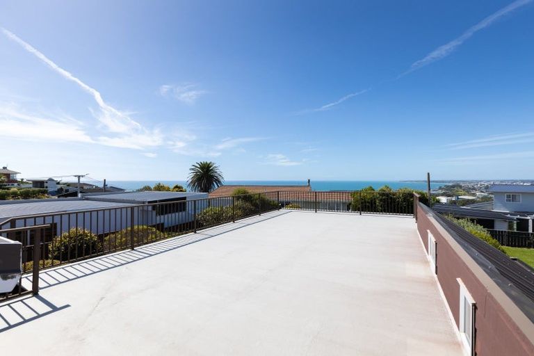 Photo of property in 14 Scott Street, Moturoa, New Plymouth, 4310