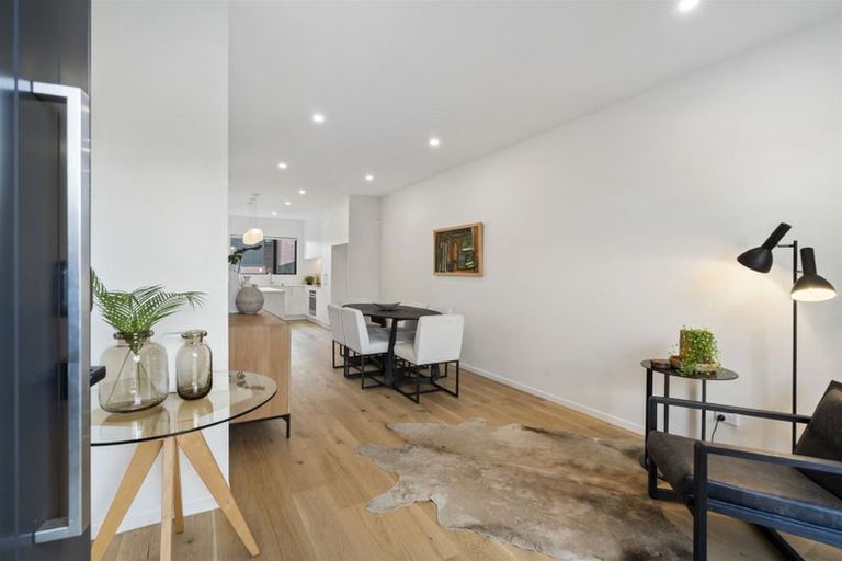 Photo of property in 53b Eversleigh Road, Belmont, Auckland, 0622