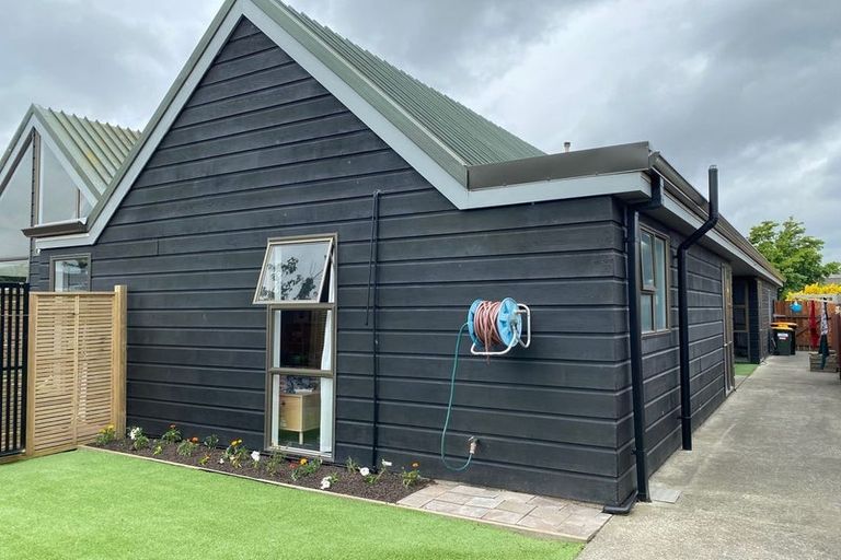 Photo of property in 9 Truscott Grove, Awapuni, Palmerston North, 4412