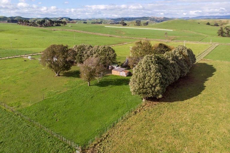 Photo of property in 141 Valley Road, Woodville, 4998