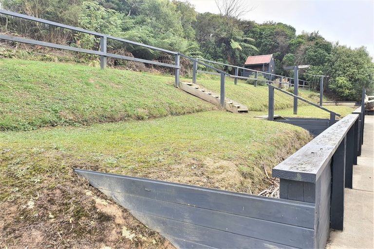 Photo of property in 6 Ormrod Grove, Riverstone Terraces, Upper Hutt, 5018