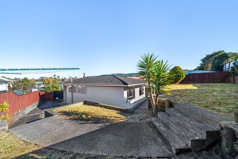 Photo of property in 20 Blueberry Grove, Timberlea, Upper Hutt, 5018