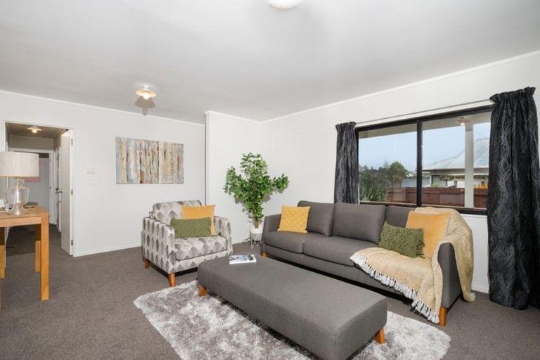 Photo of property in 5 Posa Avenue, Henderson, Auckland, 0612