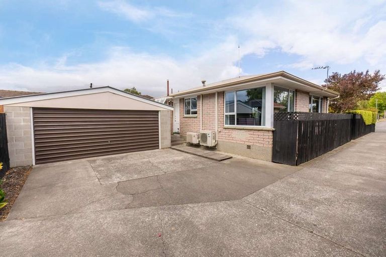 Photo of property in 30 Radbrook Street, Avonhead, Christchurch, 8042