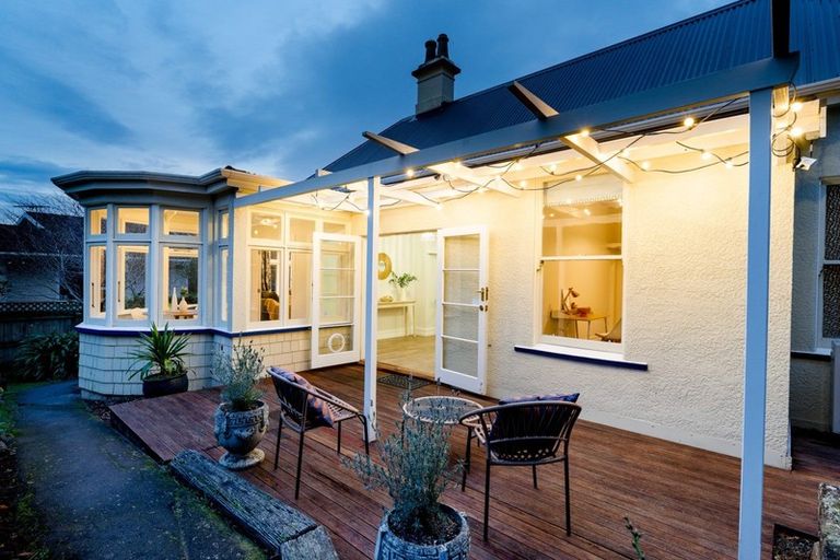 Photo of property in 30 Hobson Street, Saint Clair, Dunedin, 9012