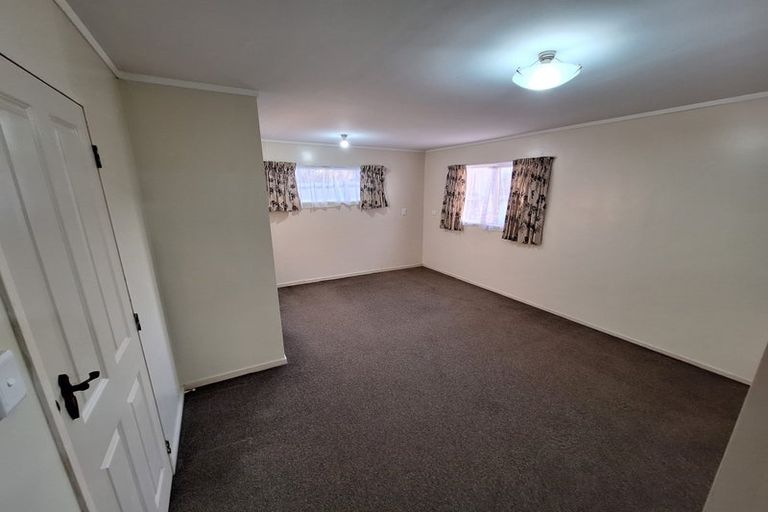 Photo of property in 1/11 Retter Street, Paparangi, Wellington, 6037
