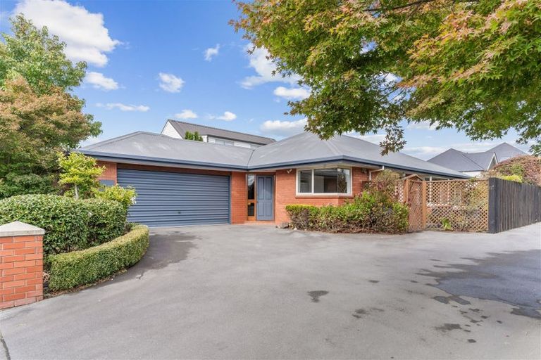Photo of property in 11 Kotare Street, Fendalton, Christchurch, 8041