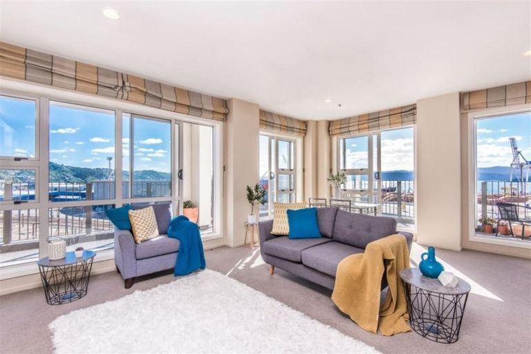 Photo of property in Stadium Garden Flats, 506/107 Thorndon Quay, Pipitea, Wellington, 6011
