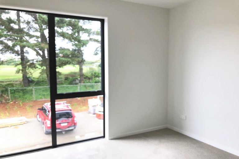 Photo of property in 12 Whai Hua Lane, Mangere Bridge, Auckland, 2022