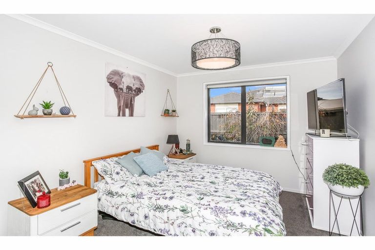 Photo of property in 22 Kauri Drive, Waiuku, 2123