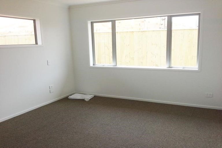 Photo of property in 6 Howe Place, Upper Vogeltown, New Plymouth, 4310