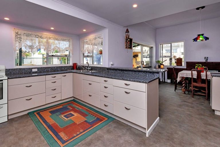 Photo of property in 16 Deveron Street, Regent, Whangarei, 0112