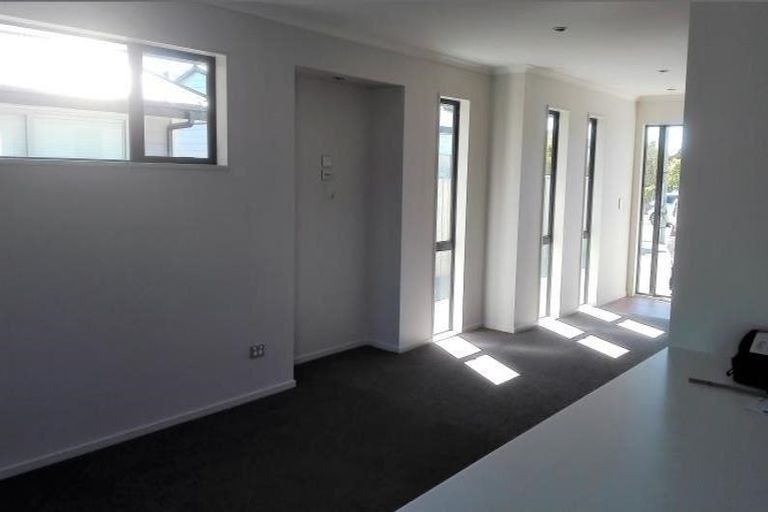 Photo of property in 2/165 Petrie Street, Richmond, Christchurch, 8013