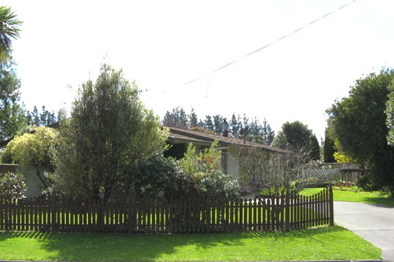 Photo of property in 14 Flower Street, Bulls, 4818