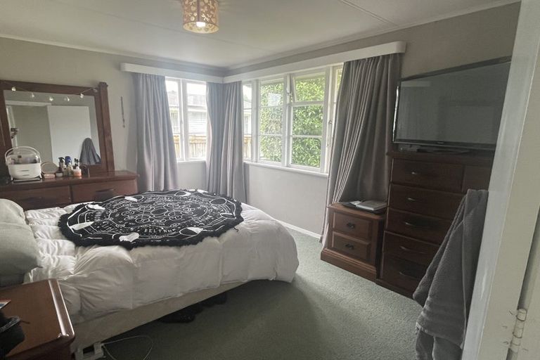 Photo of property in 6 Radnor Place, Highbury, Palmerston North, 4412