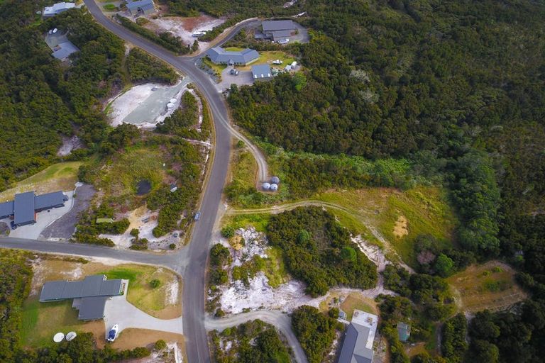 Photo of property in 104 Stratford Drive, Cable Bay, 0420