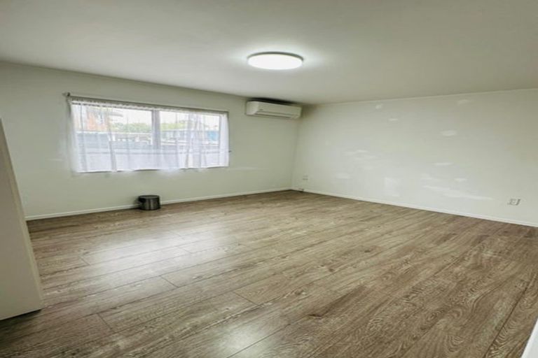 Photo of property in 1/14 Troon Place, Papatoetoe, Auckland, 2025