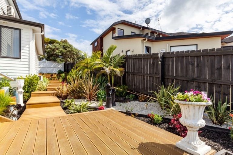 Photo of property in 1191 Whangaparaoa Road, Gulf Harbour, Whangaparaoa, 0930