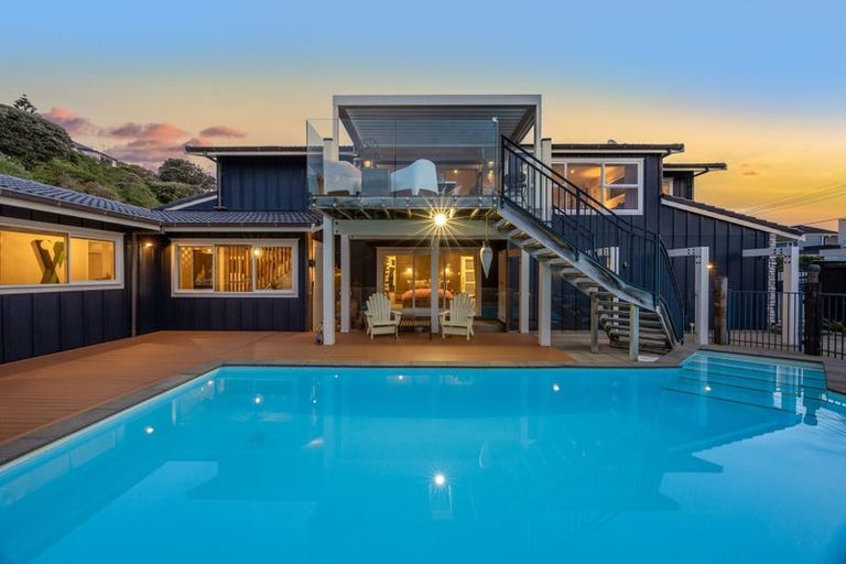 Photo of property in 9 Groves Road, Raumati Beach, Paraparaumu, 5032