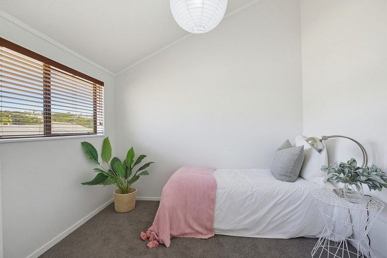 Photo of property in 2/42 Spyglass Lane, Whitby, Porirua, 5024