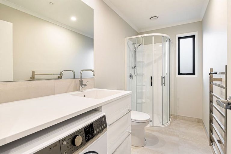 Photo of property in 6 Whakato Avenue, Kumeu, 0810