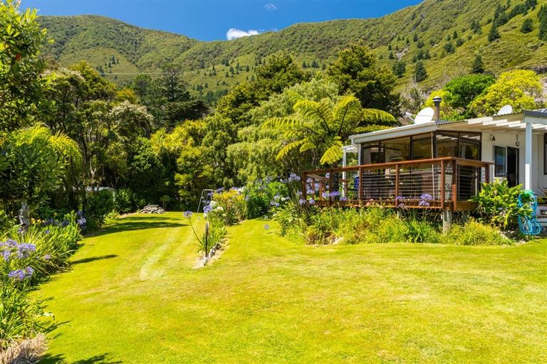 Photo of property in 516 Clova Bay Road, Totaranui, Picton, 7282